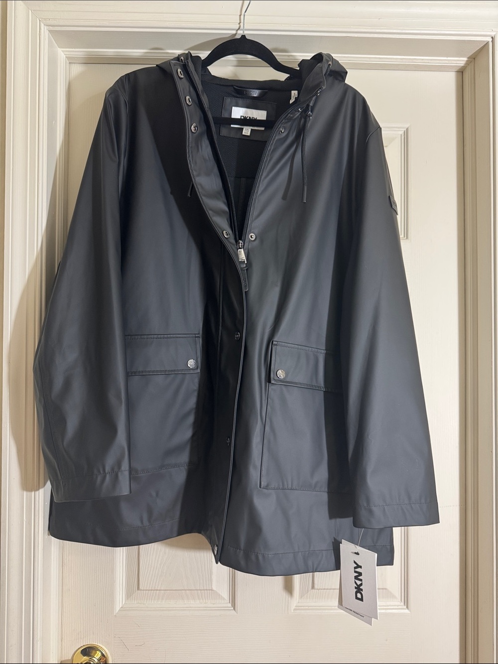 NWT DKNY Men’s Black Rain Jacket Size XXL With Hood & Large Pockets